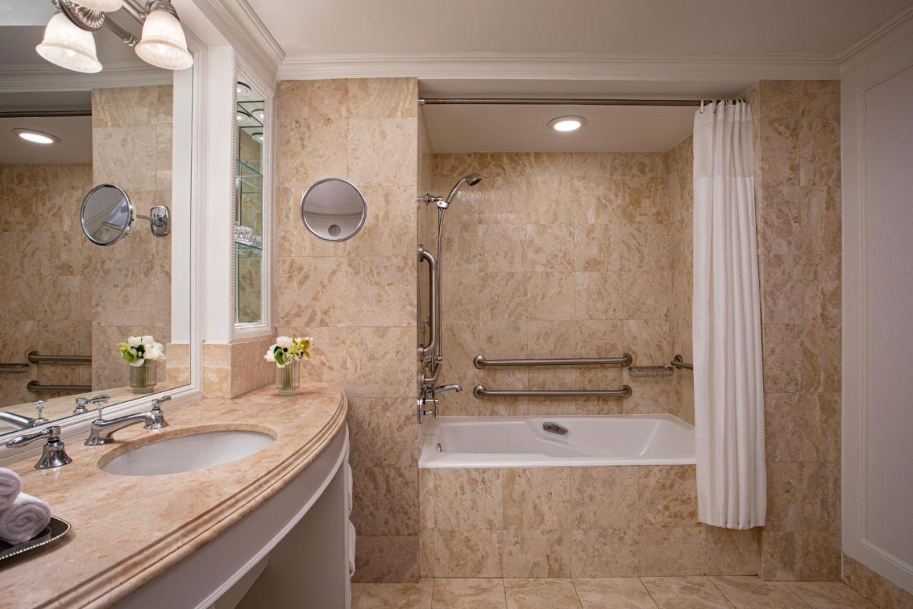 King Room Avenue View Adapted Tub Mobility Accessible