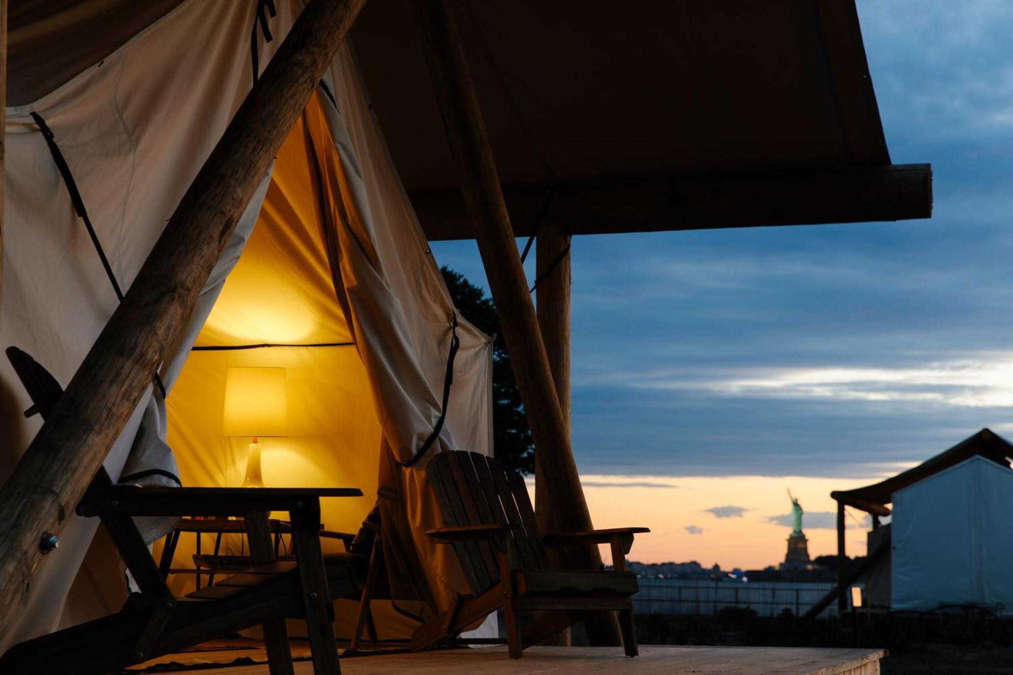 Voyager Twin ADA Tent